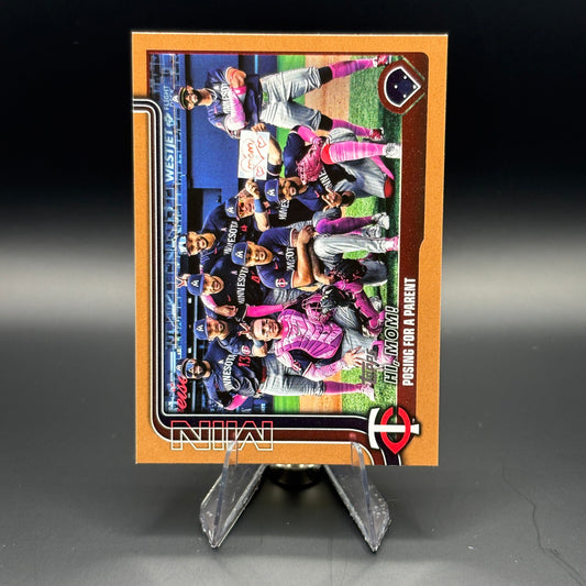 Carlos Correa (Gold 1728/2025) - 2025 Topps Series 2 #584