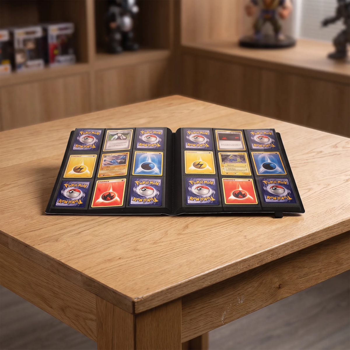 Poké Ball 9-Pocket PRO-Binder - Official Pokémon Binder