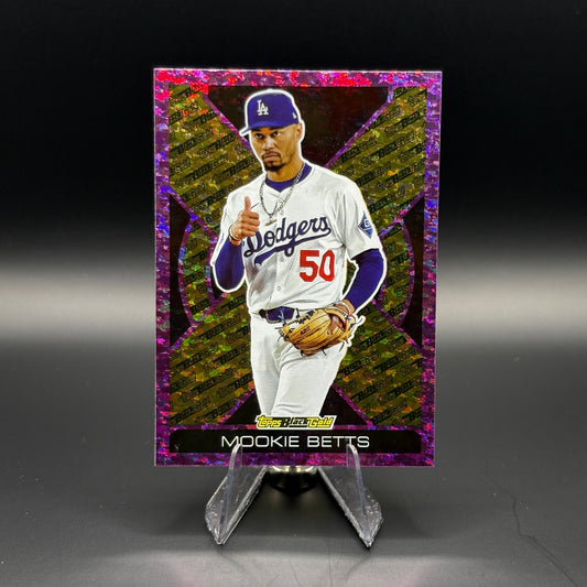 Mookie Betts (Pink) - 2025 Topps Black Gold #BG-21