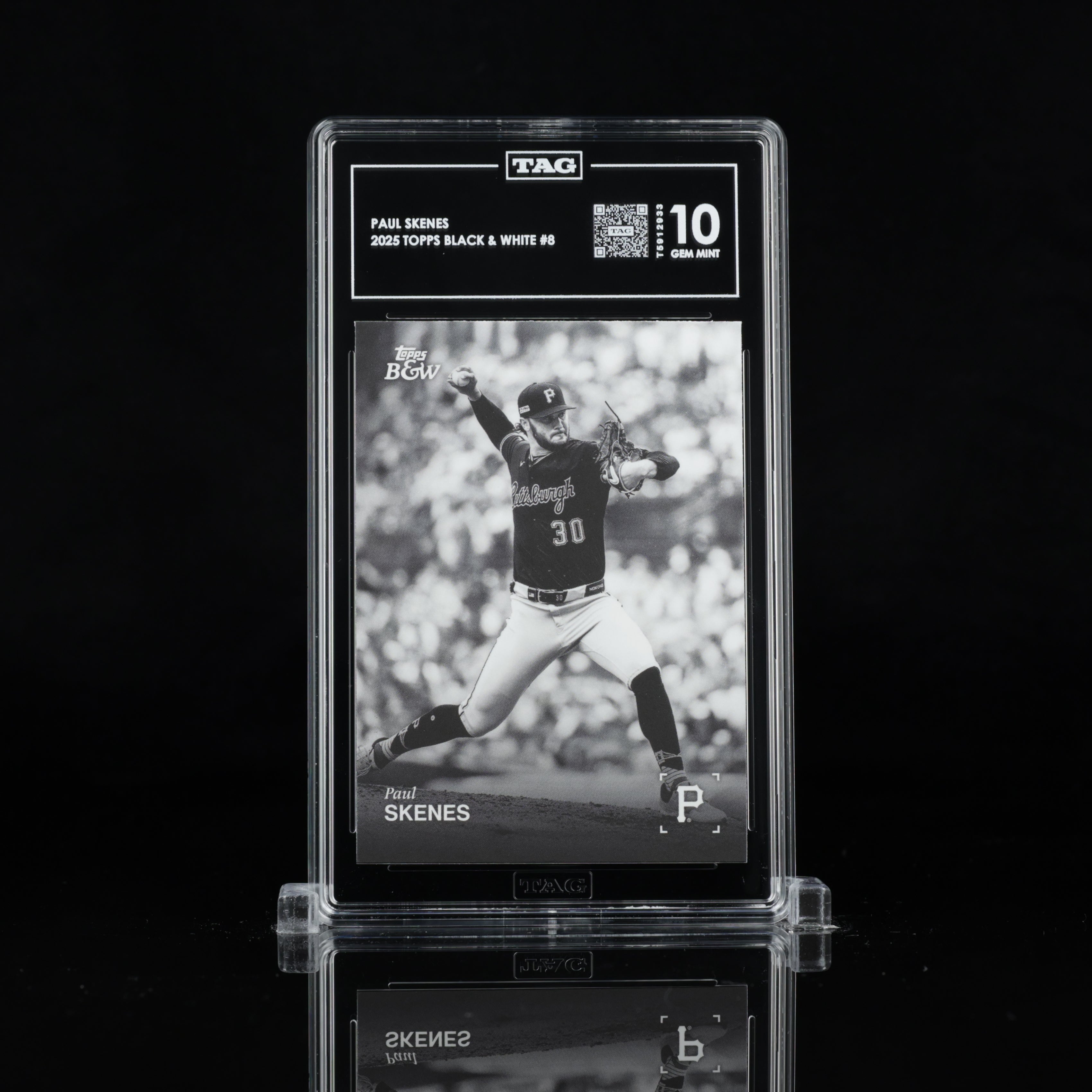 Paul Skenes - TAG 10 - 2025 Topps Black & White #8